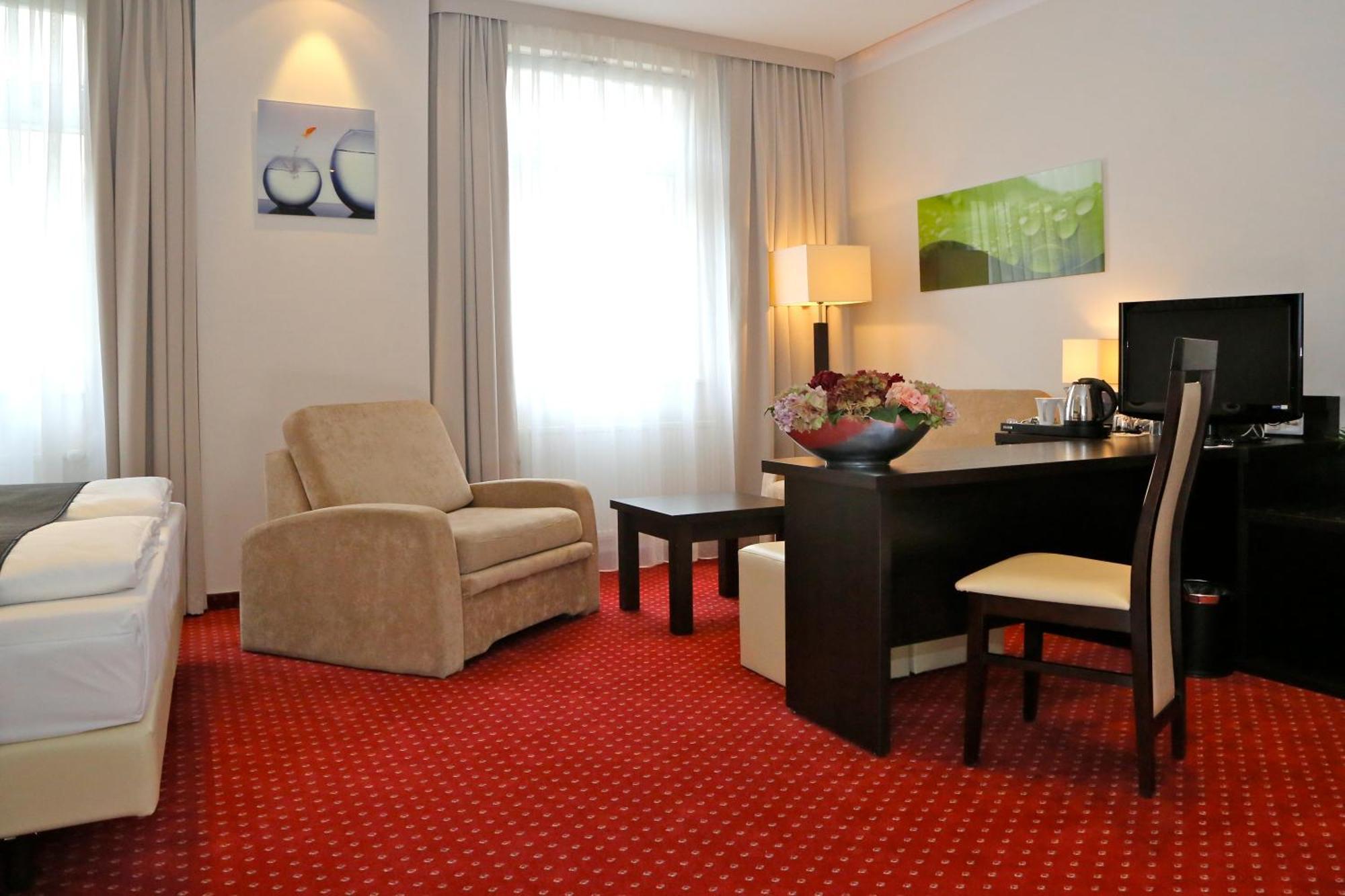 Hotel Herbst Берлин Екстериор снимка