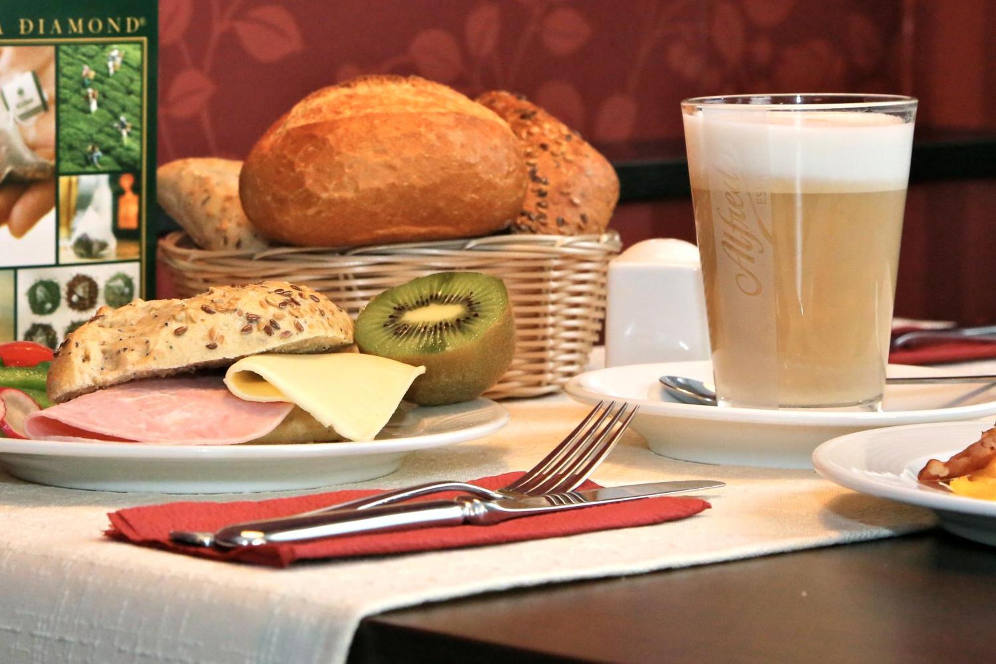 Hotel Herbst Берлин Екстериор снимка