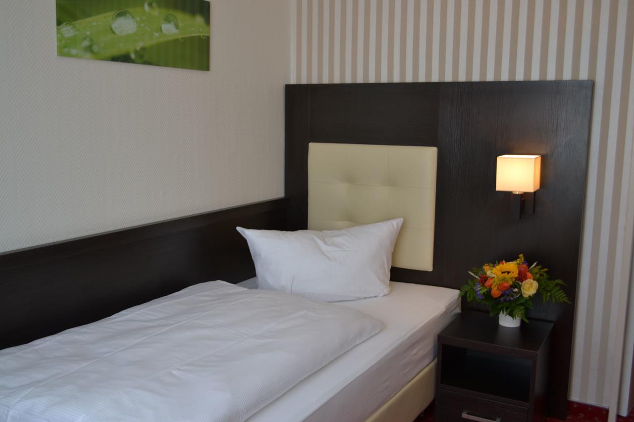 Hotel Herbst Берлин Екстериор снимка